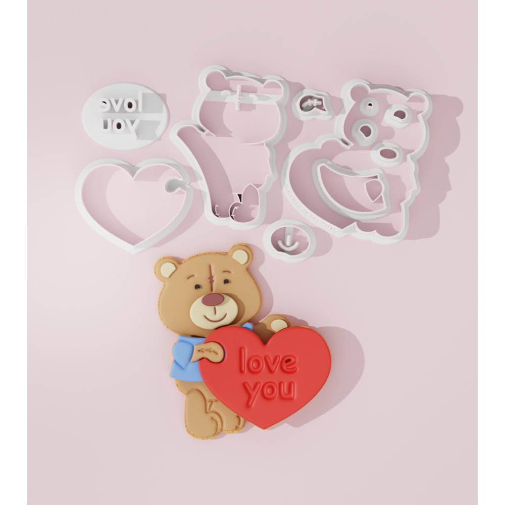 Valentine – Boy Bear holding Heart Cookie Cutter